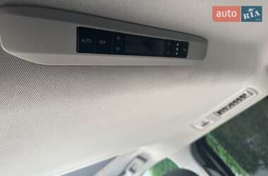 Минивэн Toyota Sienna 2023 в 