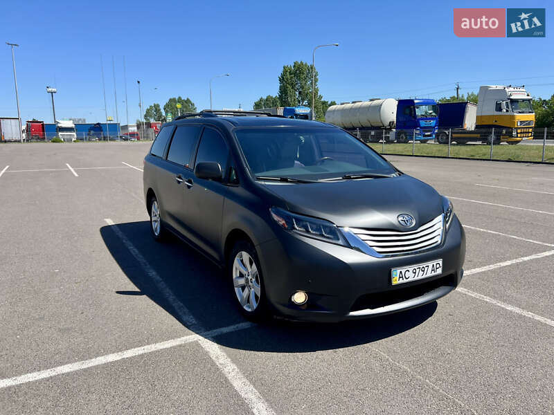 Мінівен Toyota Sienna 2014 в Ковелі