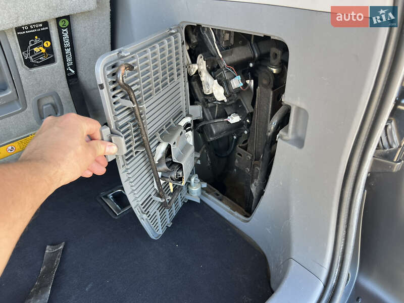 Мінівен Toyota Sienna 2014 в Ковелі