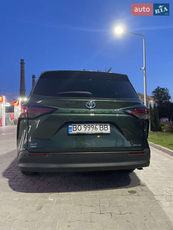 Минивэн Toyota Sienna 2021 в Тернополе