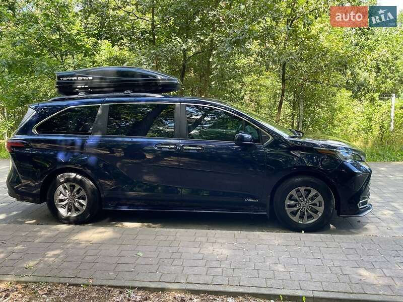 Минивэн Toyota Sienna 2021 в Львове