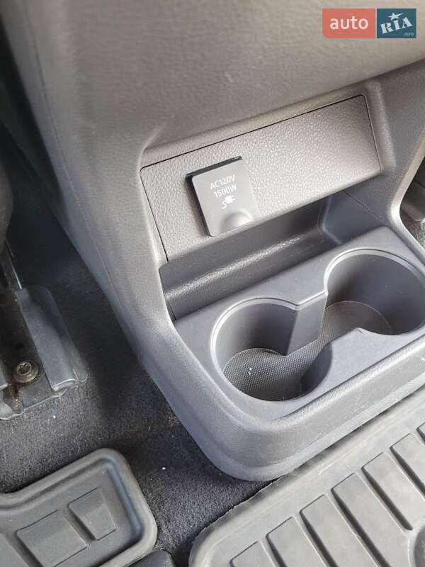 Мінівен Toyota Sienna 2022 в Києві