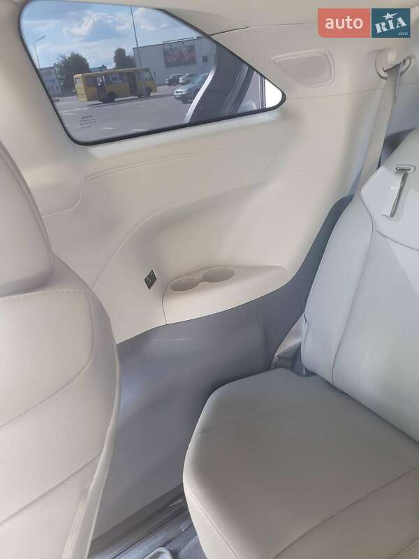 Мінівен Toyota Sienna 2022 в Києві