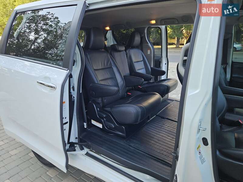 Минивэн Toyota Sienna 2016 в Одессе фото 37 Минивэн Toyota Sienna 2016 в Одессе