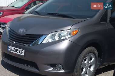 Минивэн Toyota Sienna 2015 в Одессе