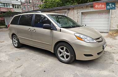 Мінівен Toyota Sienna 2006 в Дніпрі
