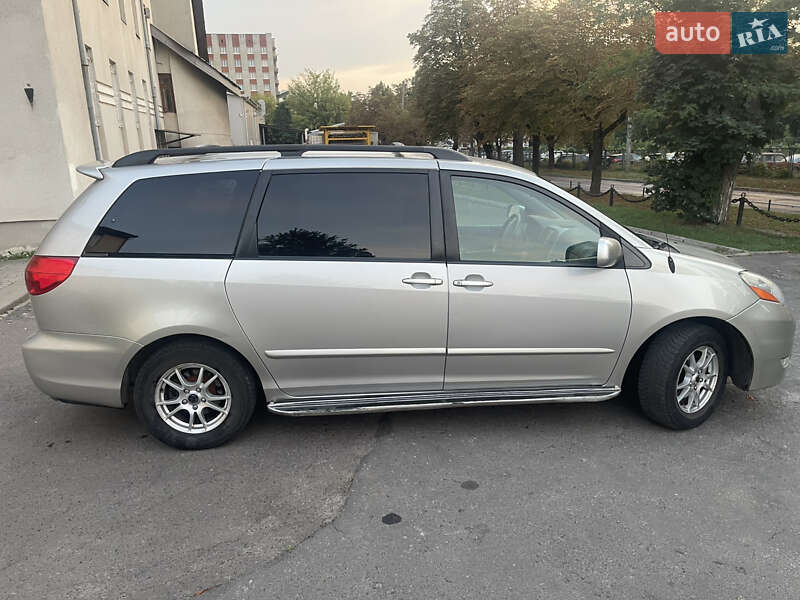 Мінівен Toyota Sienna 2006 в Львові