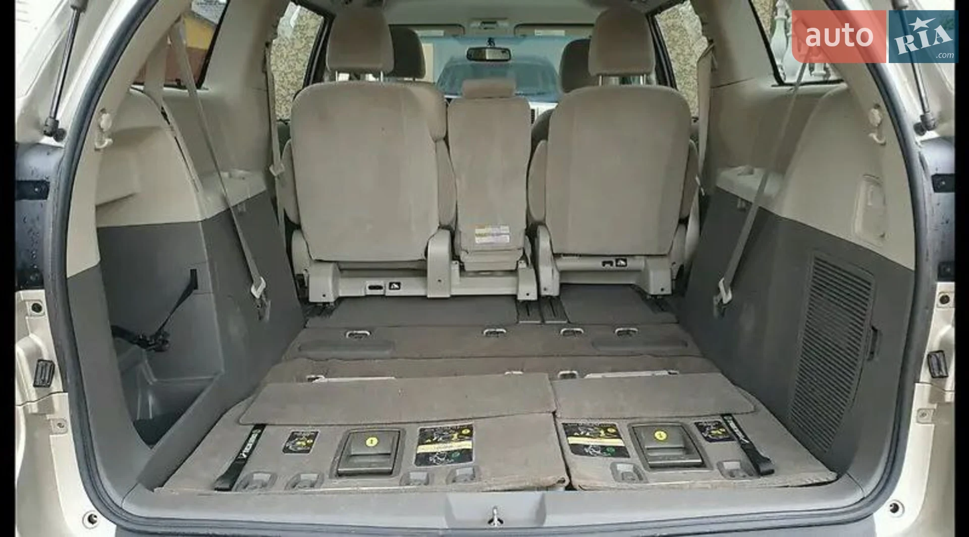 2016 Toyota Sienna - мініатюра 10