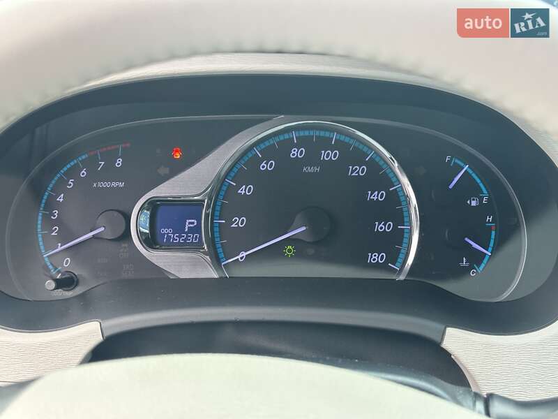 Минивэн Toyota Sienna 2012 в Киеве