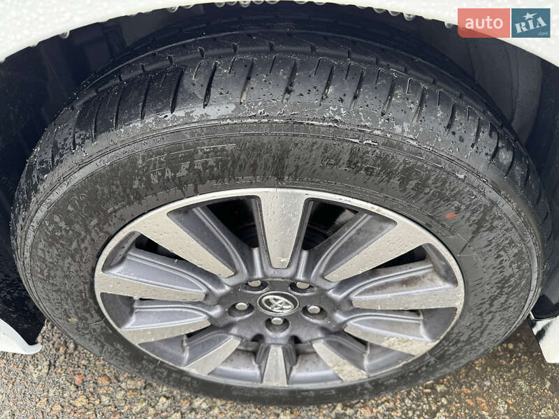 Минивэн Toyota Sienna 2019 в Киеве