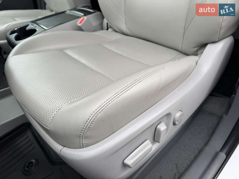 Минивэн Toyota Sienna 2019 в Киеве