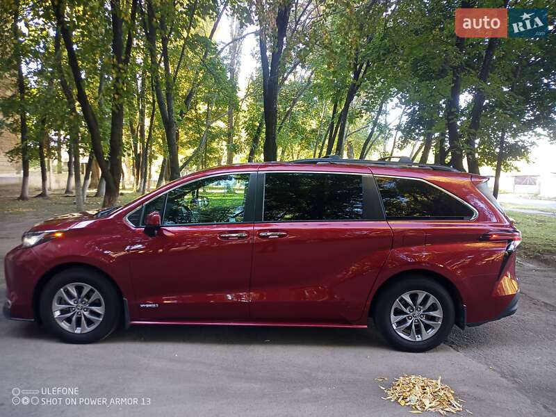 Мінівен Toyota Sienna 2021 в Києві фото 9 Мінівен Toyota Sienna 2021 в Києві