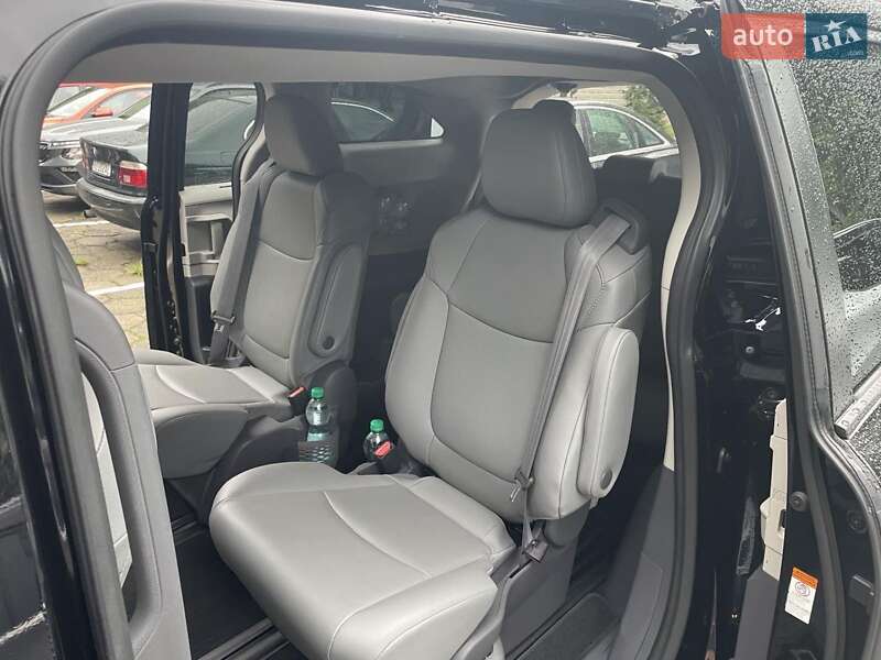 Минивэн Toyota Sienna 2021 в Виннице фото 2 Минивэн Toyota Sienna 2021 в Виннице