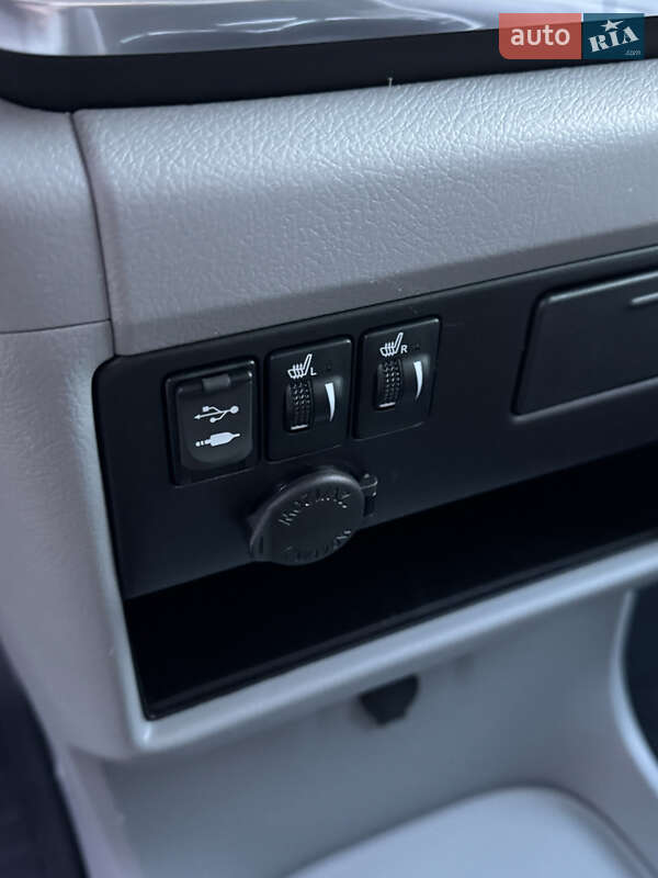 Мінівен Toyota Sienna 2016 в Дніпрі фото 20 Мінівен Toyota Sienna 2016 в Дніпрі