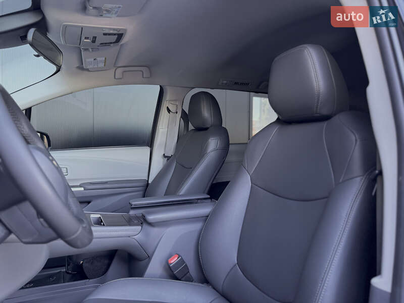 Минивэн Toyota Sienna 2022 в Одессе фото 12 Минивэн Toyota Sienna 2022 в Одессе