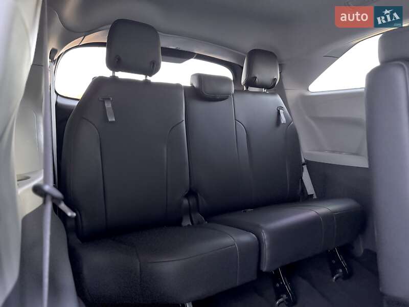 Минивэн Toyota Sienna 2022 в Одессе фото 15 Минивэн Toyota Sienna 2022 в Одессе