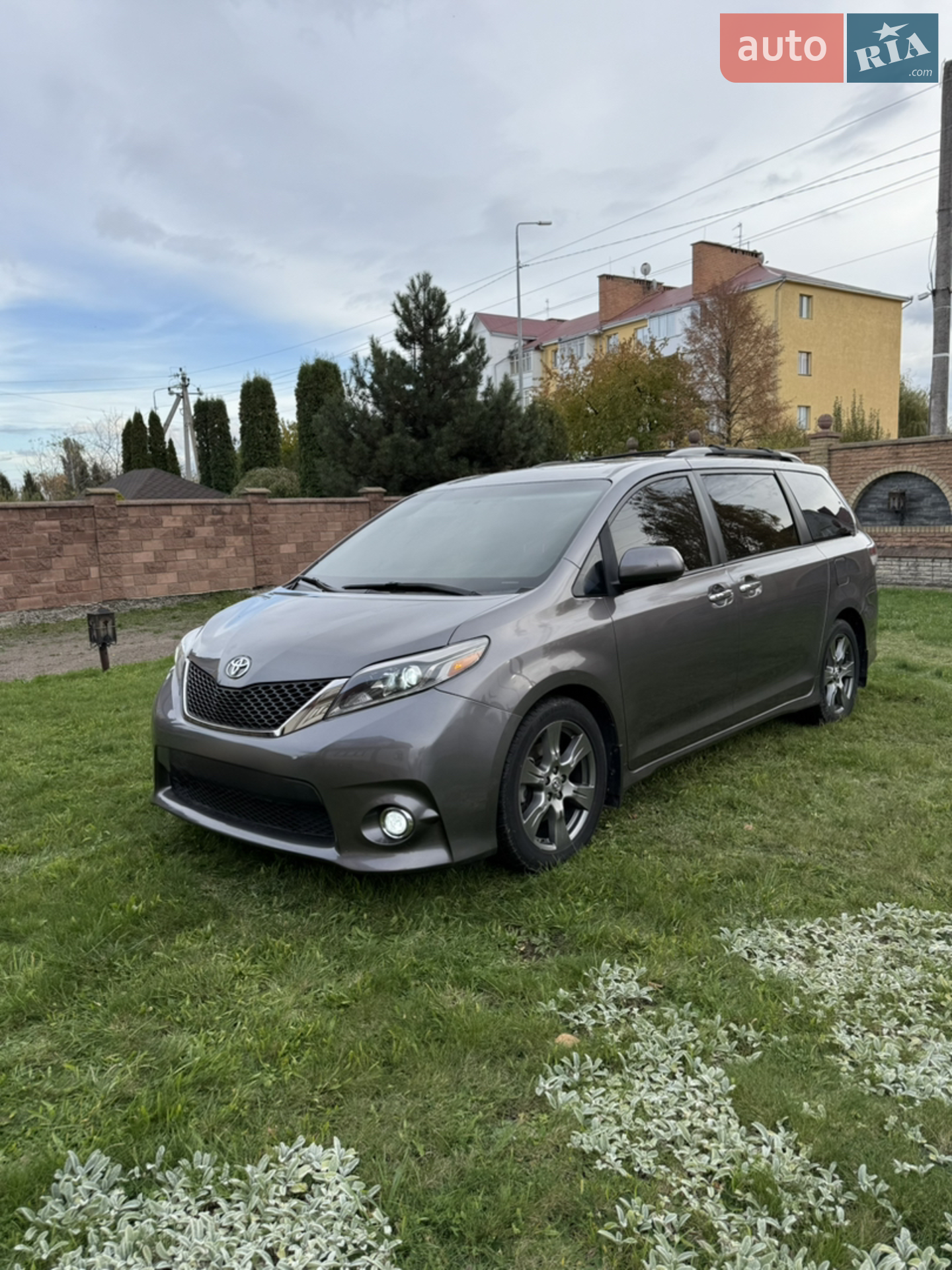 2017 Toyota Sienna - мініатюра 3