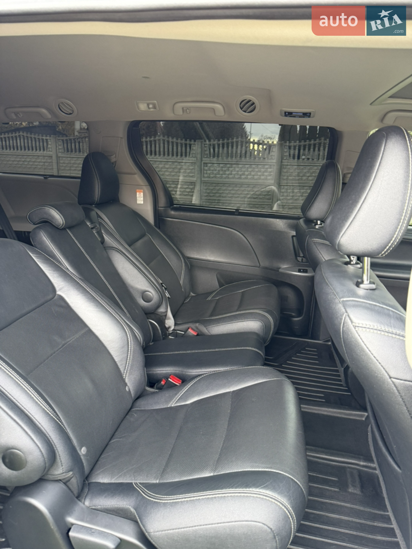 2017 Toyota Sienna - мініатюра 10