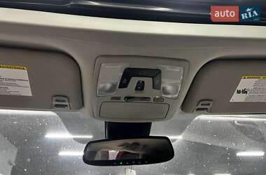 Мінівен Toyota Sienna 2018 в Чернівцях