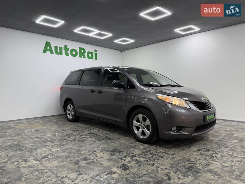 Минивэн Toyota Sienna 2015 в Одессе