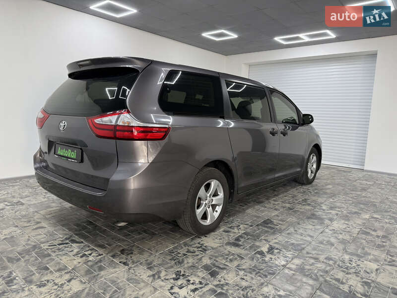 Минивэн Toyota Sienna 2015 в Одессе