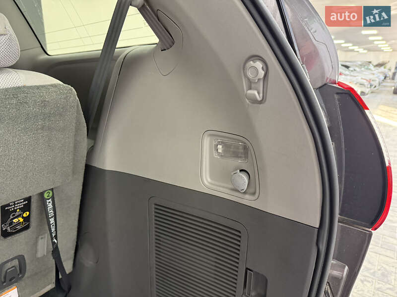 Минивэн Toyota Sienna 2015 в Одессе