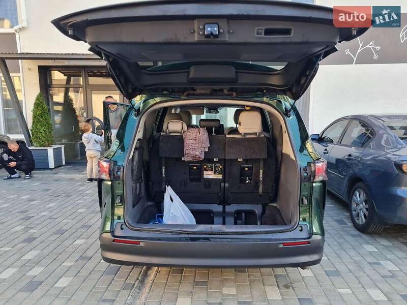 Мінівен Toyota Sienna 2021 в Києві