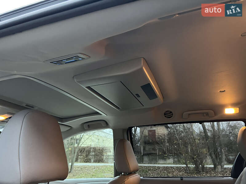 Минивэн Toyota Sienna 2017 в Киеве