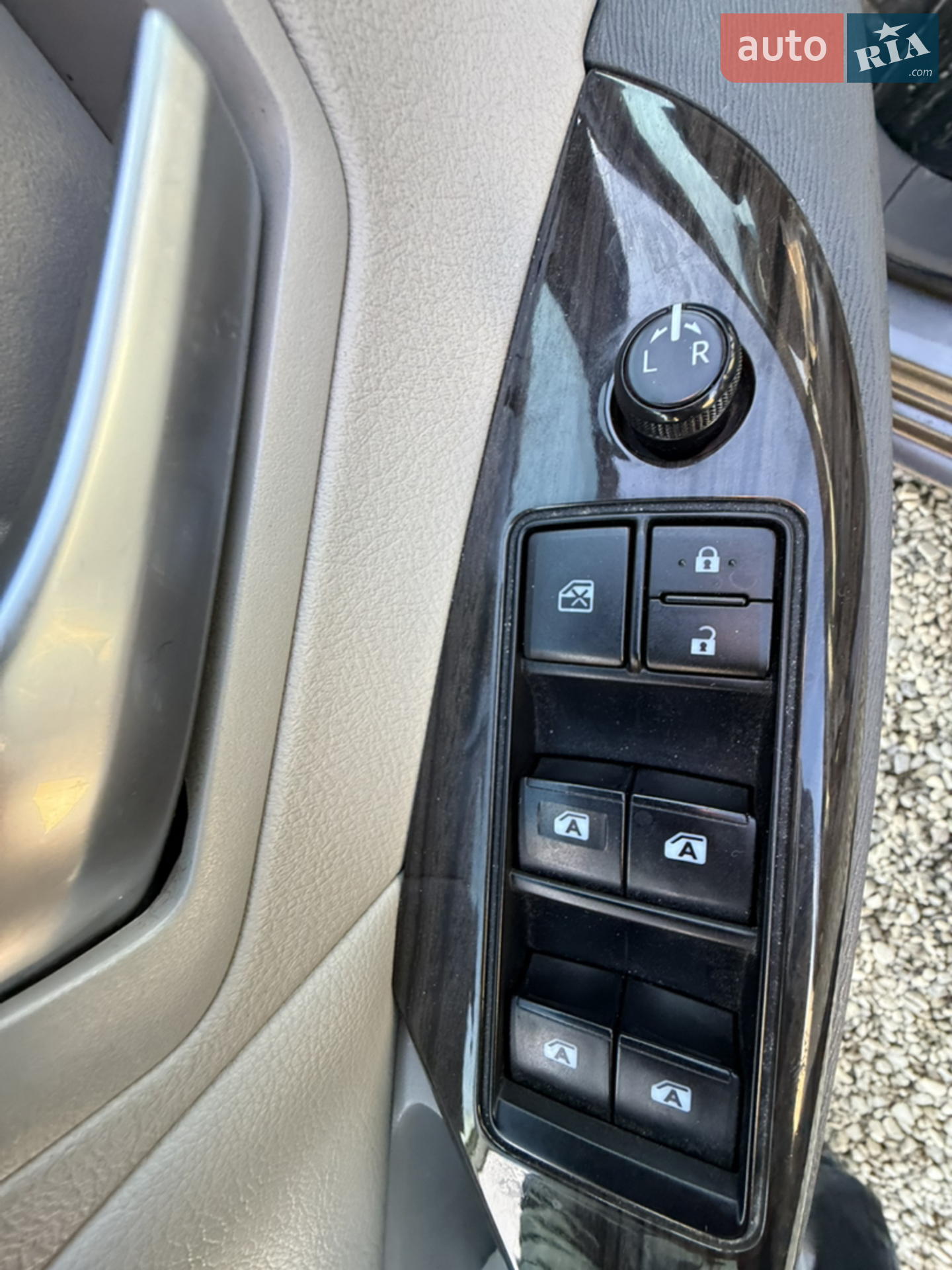 2017 Toyota Sienna - мініатюра 15