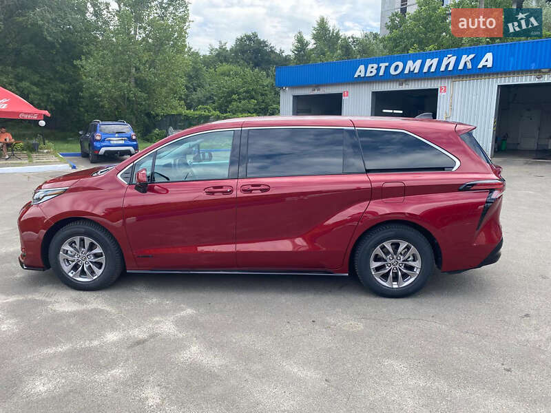 Минивэн Toyota Sienna 2021 в Киеве фото 5 Минивэн Toyota Sienna 2021 в Киеве