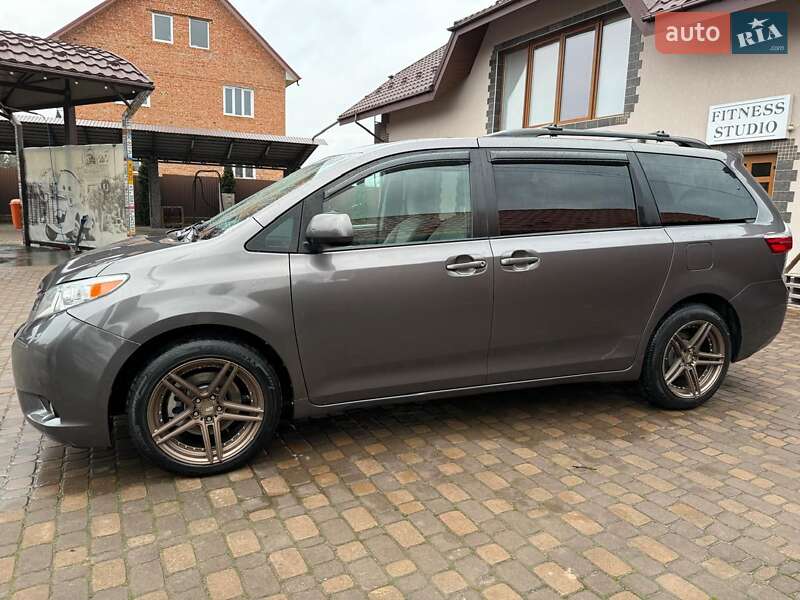 Минивэн Toyota Sienna 2015 в Черновцах фото 11 Минивэн Toyota Sienna 2015 в Черновцах