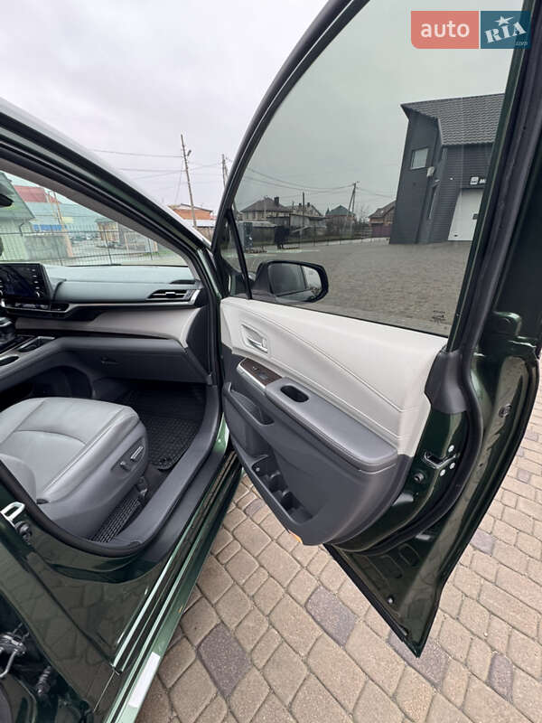 Минивэн Toyota Sienna 2021 в Белой Церкви фото 16 Минивэн Toyota Sienna 2021 в Белой Церкви