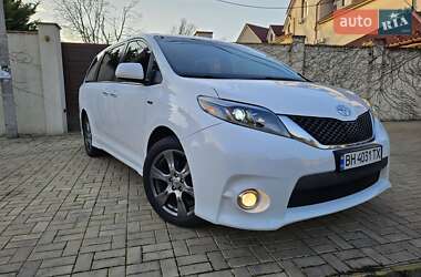 Минивэн Toyota Sienna 2016 в Одессе