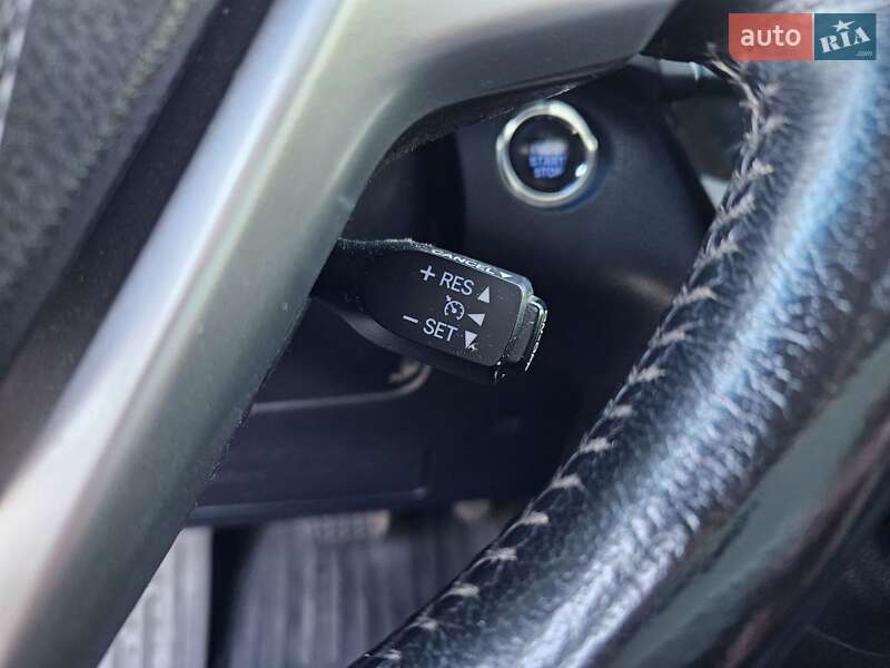 Мінівен Toyota Sienna 2016 в Одесі