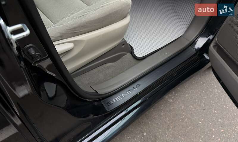 Мінівен Toyota Sienna 2019 в Одесі