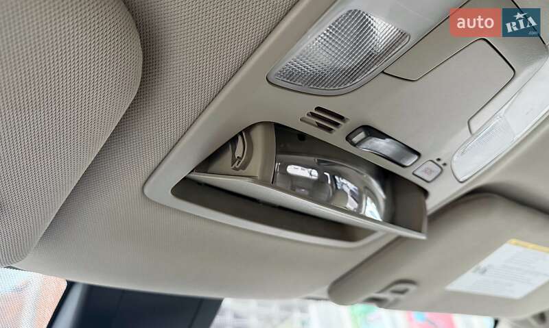 Мінівен Toyota Sienna 2019 в Одесі