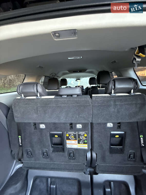 Мінівен Toyota Sienna 2020 в Хмельницькому