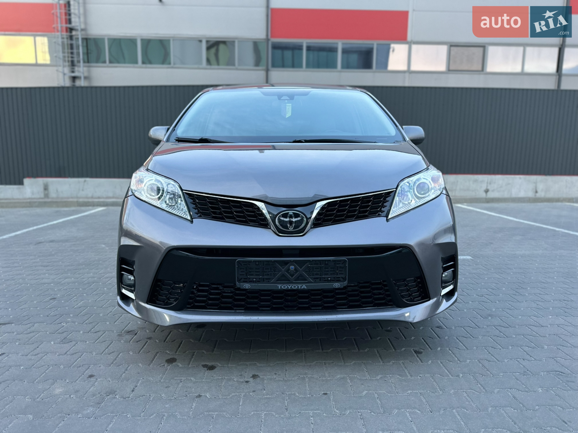 2019 Toyota Sienna - мініатюра 12