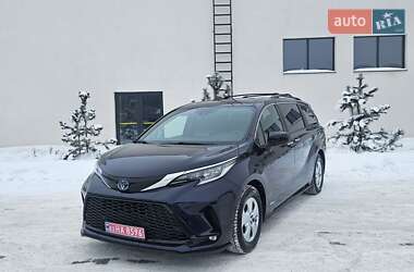 Минивэн Toyota Sienna 2021 в Луцке