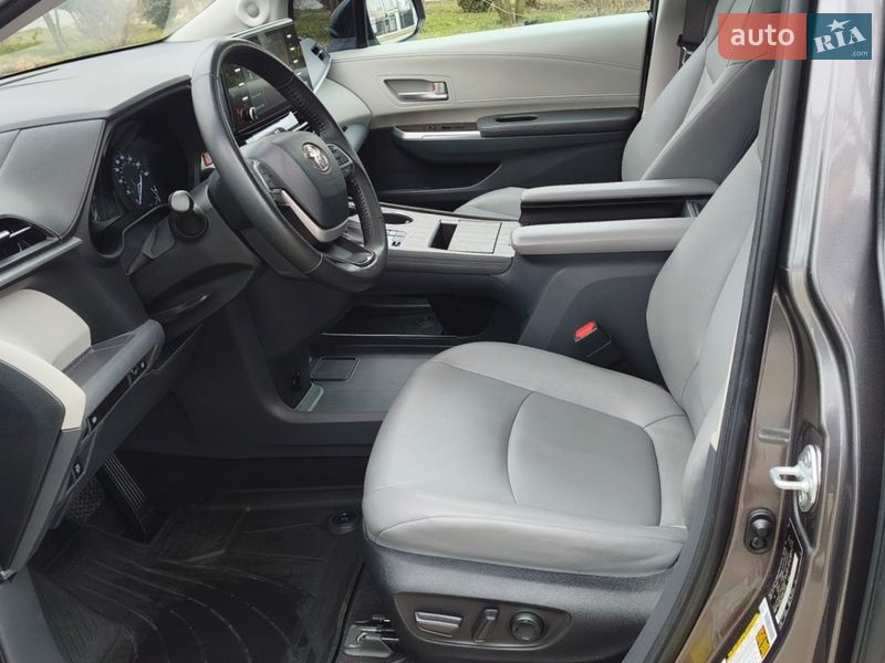 Минивэн Toyota Sienna 2023 в Белой Церкви