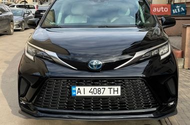 Минивэн Toyota Sienna 2022 в Киеве