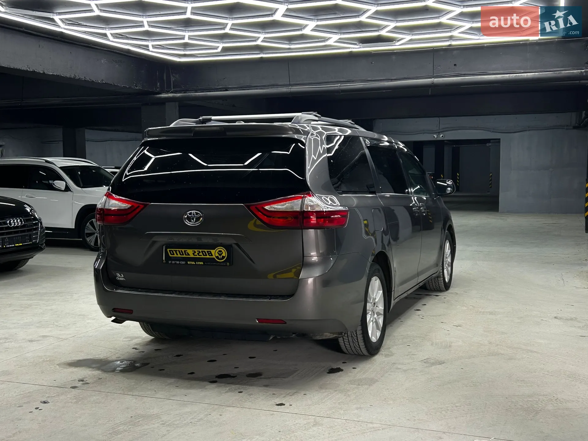 2015 Toyota Sienna - мініатюра 9