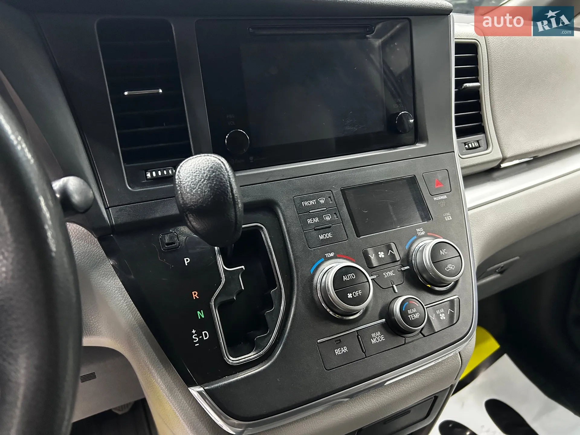 2015 Toyota Sienna - мініатюра 22