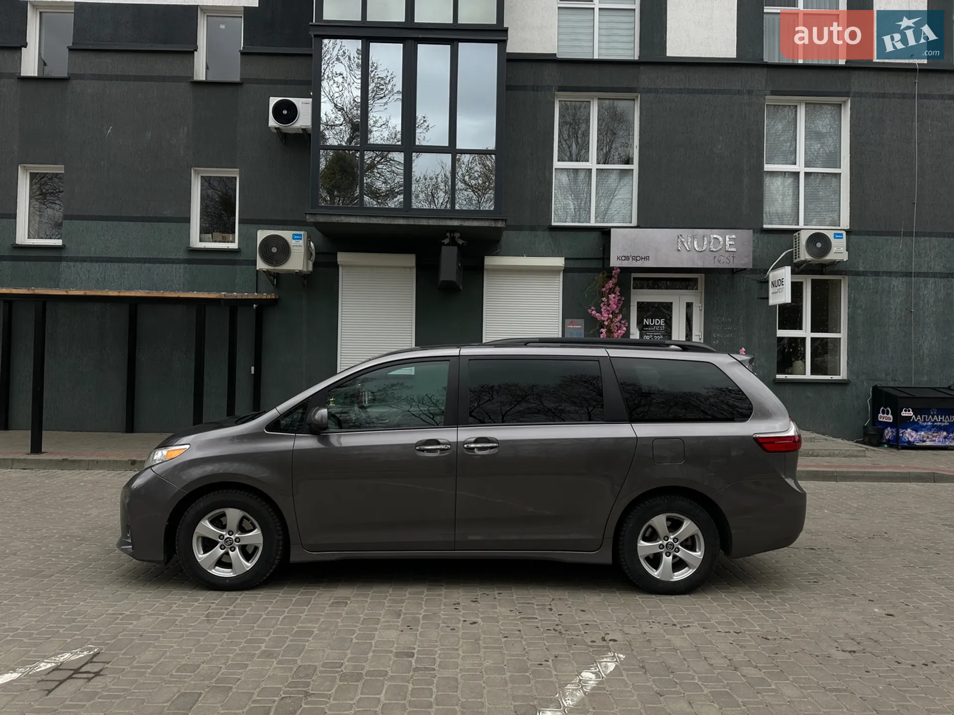 2019 Toyota Sienna - мініатюра 3