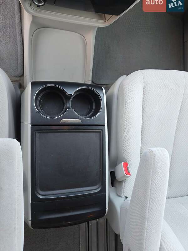 Минивэн Toyota Sienna 2013 в Гусятине