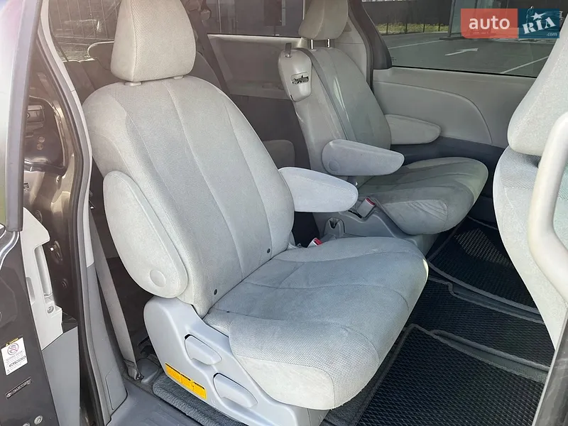 Toyota Sienna 2011 VIN 5TDKA3DC7CS009842 фото оголошення 19 з 76