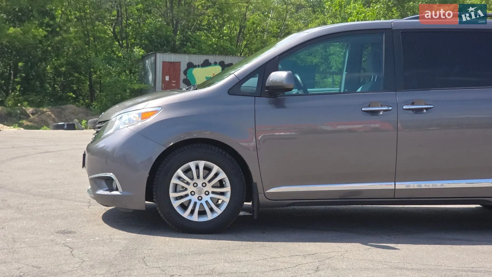 2015 Toyota Sienna - мініатюра 12