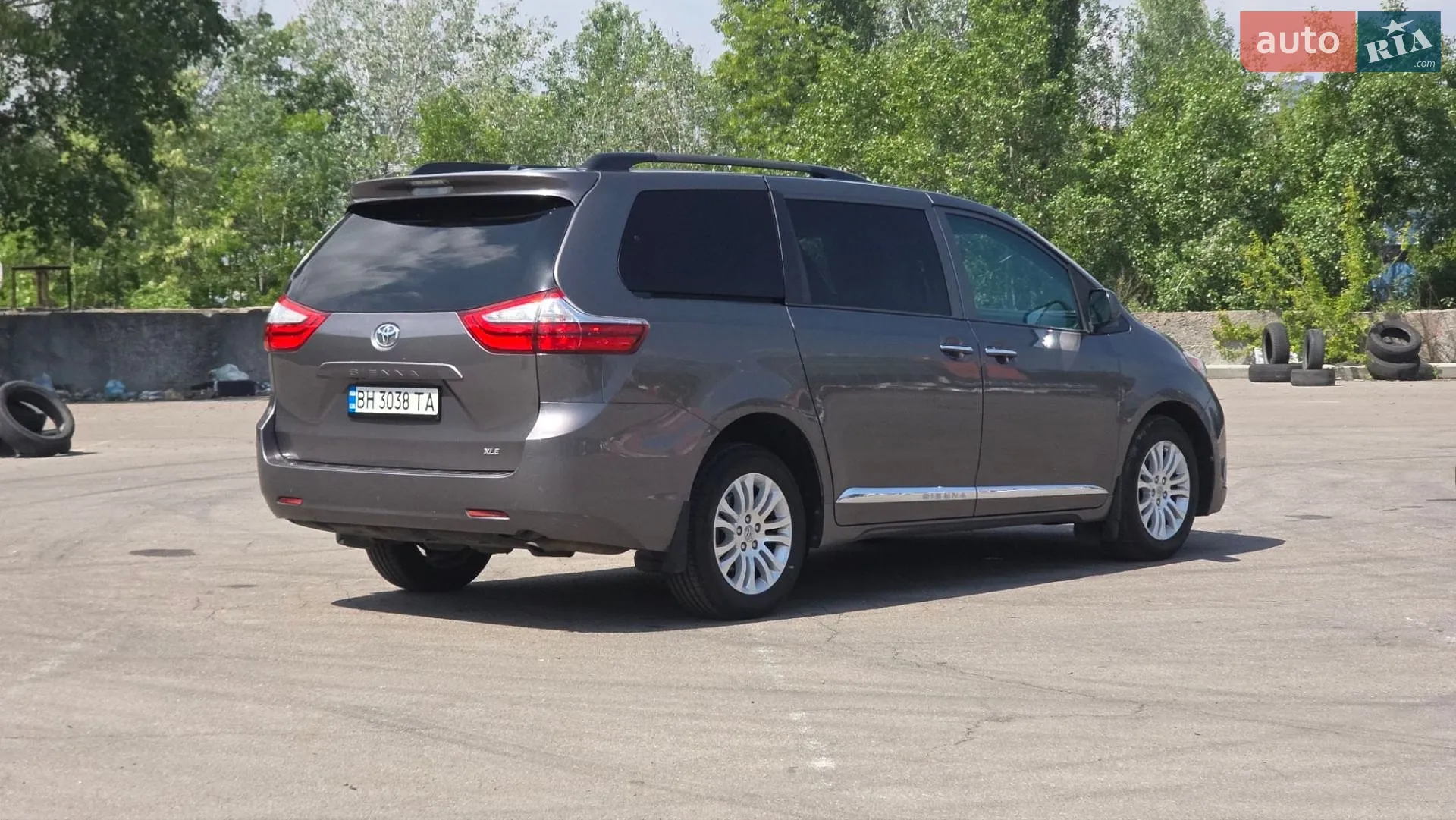 2015 Toyota Sienna - мініатюра 17