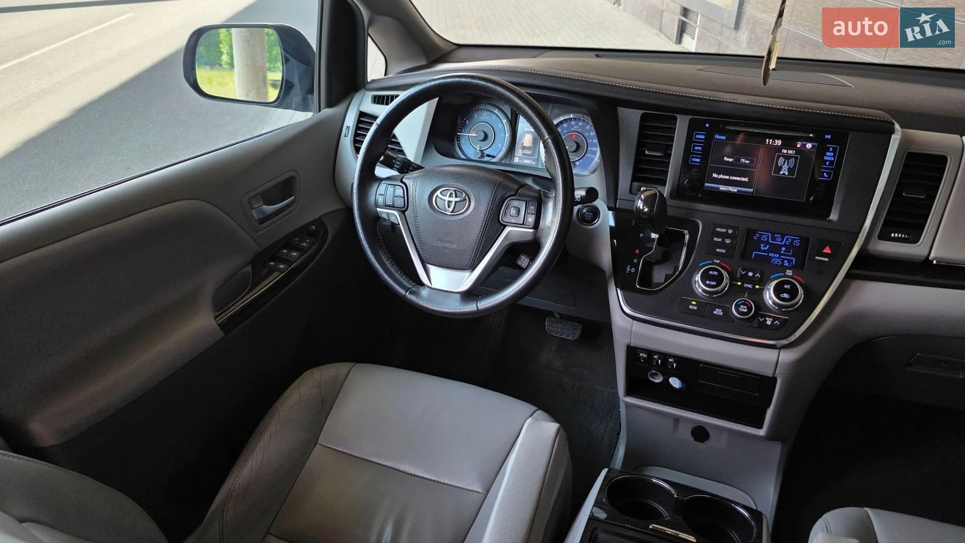 2015 Toyota Sienna - мініатюра 27