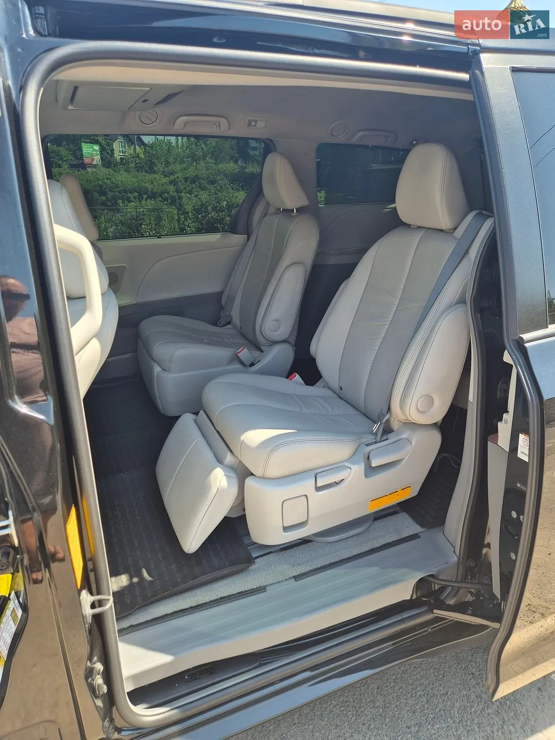 2012 Toyota Sienna - мініатюра 13